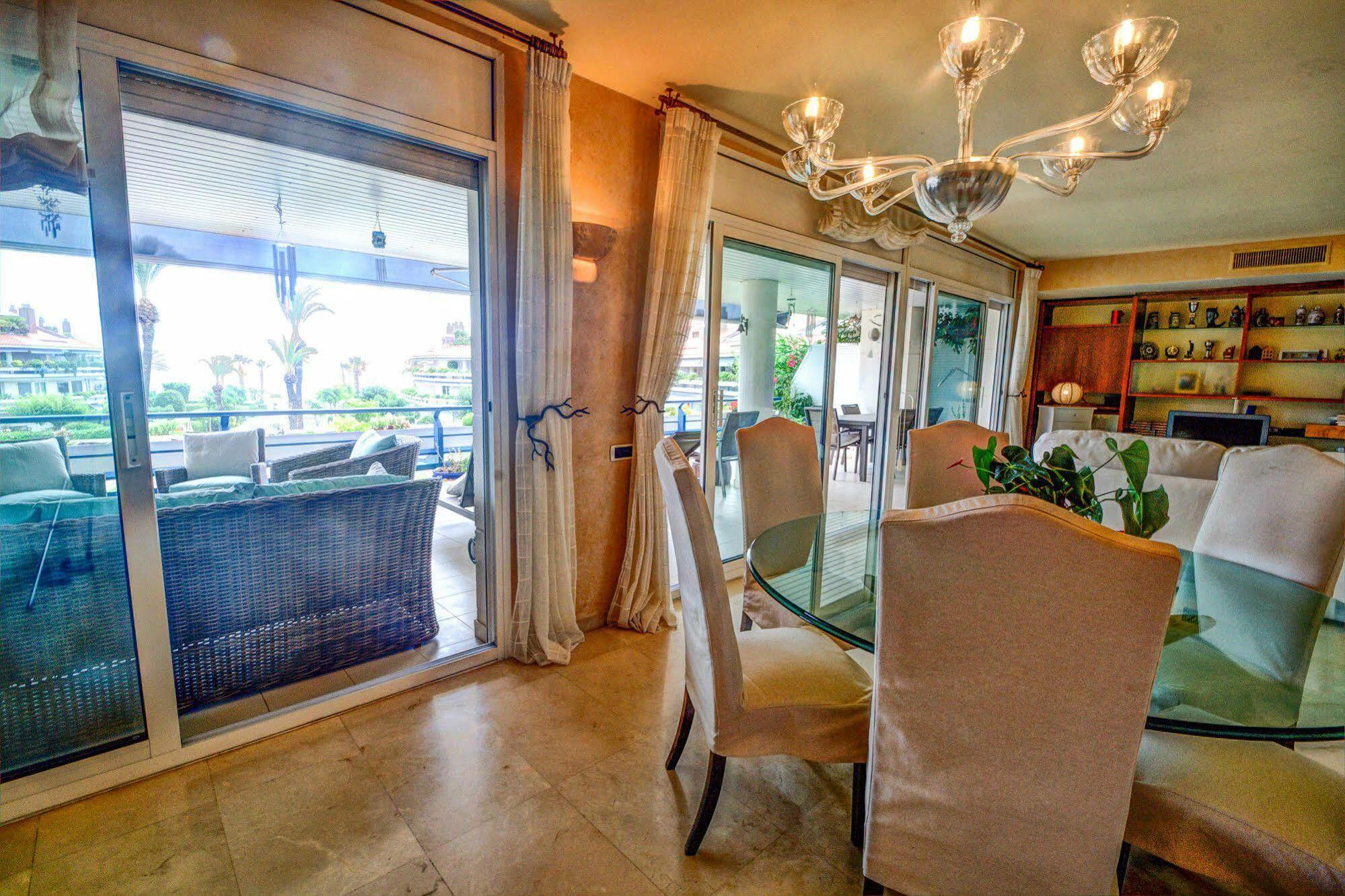 Duplex Park De Mar Lejlighed Sitges Eksteriør billede